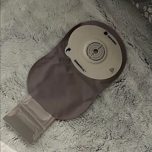 2 boxes of esteem body one piece ostomy bags